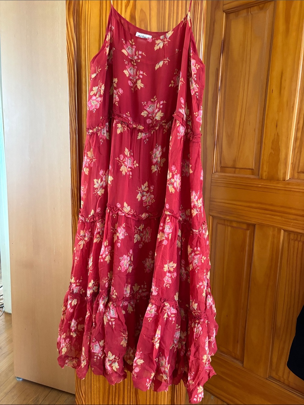 Red Floral Tiered Women's Dress - Sleeveless Summer Midi